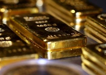 افزایش ارزش دلار، طلا را زمین زد