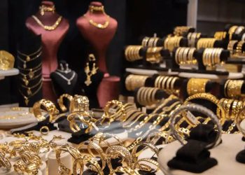 5 پیش بینی از قیمت طلا و سکه/ همزمان با کاهش قیمت‌ها، سکه بخریم یا دست نگه داریم؟