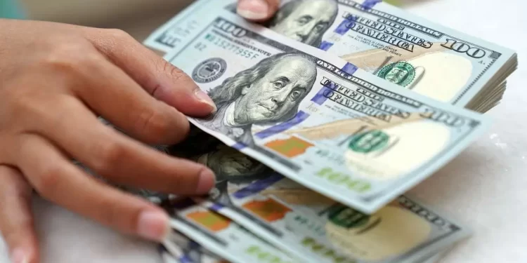 ۳ پیش بینی از قیمت دلار / فرمان بازار ارز در دست بازارساز!