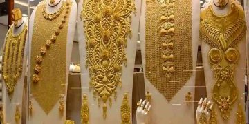 قیمت طلا و سکه ۱۱ آذر ۱۴۰۲ / پرواز طلای جهانی بازار طلا را بالا می‌برد؟