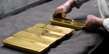 بازار فلزات گرانبها هم طلایی شد