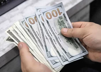 چرا ترمز نوسان دلار کشیده شد؟