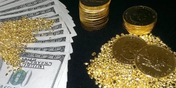 پیش بینی هولناک از قیمت دلار و سکه با ادامه تورم ۴۰ درصدی