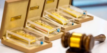 کدام گروه‌ها مخالف مرکز مبادله ارز و کالا هستند؟