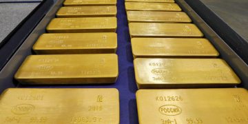 تقویت دلار، طلای جهانی را ضعیف‌تر کرد