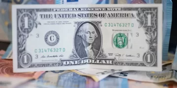 دو عامل افزایش قیمت دلار