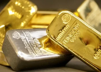 طلای جهانی کوتاه آمد