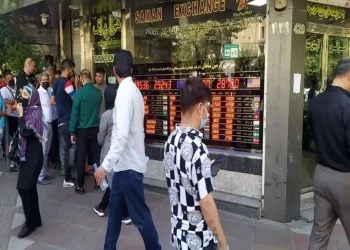 تردید دلار و سکه بین مذاکره و مکانیسم ماشه