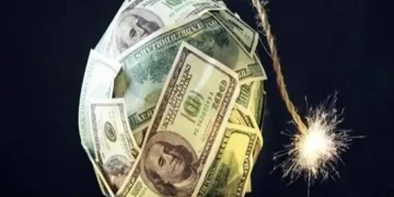 قیمت دلار تا دی‌ماه به 130 هزار تومان می‌رسد / فاز اصلاحی دلار، زمینه‌ساز جهش بعدی است
