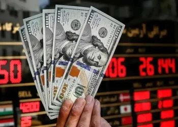 پیش‌بینی قیمت دلار/ تکرار تاریخ یا عبور دلار از مرز ۱۳۰ هزار تومان؟