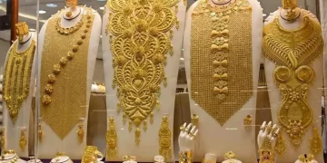 توافق، قیمت دلار را به 140 هزار تومان می‌‎رساند/ ریزش ۲۰ درصدی قیمت طلا در سایه موفقیت مذاکرات