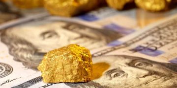 نقش اعتماد بانکی در نوسان ارز و طلا / چه زمانی قیمت ارز و طلا کاهش پیدا می‌کند؟