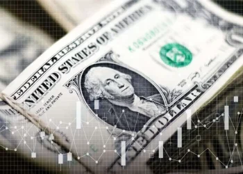 افزایش قیمت دلار همزمان با تنش‌های سیاسی / بازار ارز وارد فاز جدید شد