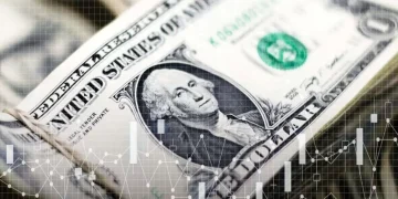 افزایش قیمت دلار همزمان با تنش‌های سیاسی / بازار ارز وارد فاز جدید شد