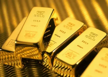 بازار جهانی طلا زیر سایه جنگ و نرخ بهره / چشم‌انداز قیمت‌ها چیست؟