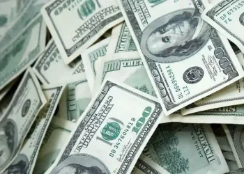 قیمت دلار حتی با توافق جامع هم کمتر از ۱۷۵ هزار تومان نمی‌شود